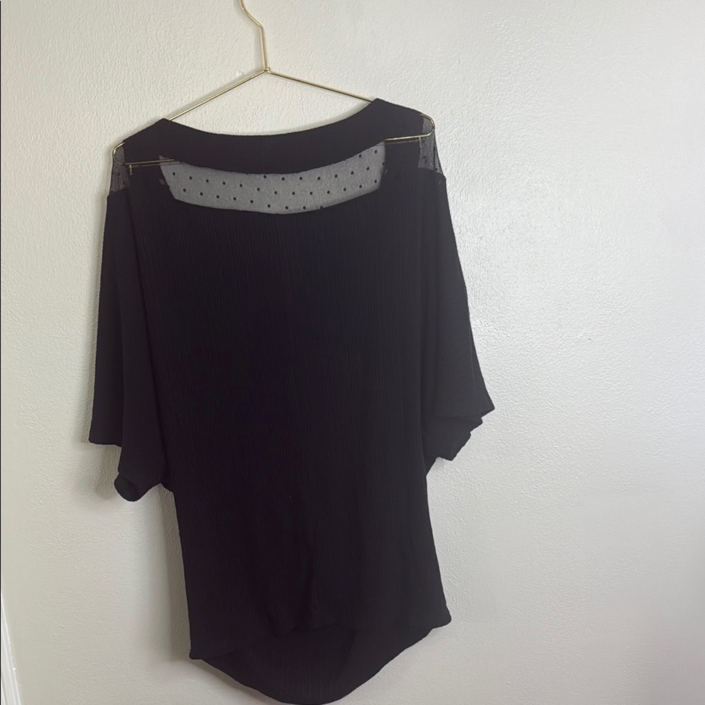 Daytrip Black Sheer Sleeve Blouse - Picture 4 of 4